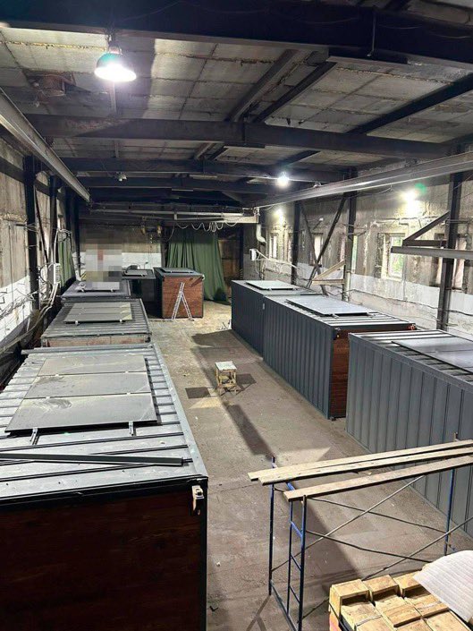 BREAKING:

Ukraine releases pictures showing how they smuggled into the drones that destroyed large parts of Russia’s Strategic Air Force today.

They smuggled FPV drones into Russia. They later in hid the drones in wooden compartments of modified cargo trucks. They hired