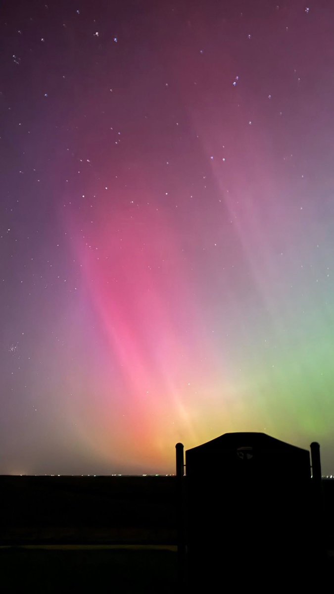 WillaCatherFdn's tweet photo. It’s time to look up! Another solar storm is here and the likelihood of seeing the Northern Lights with the naked eye tonight and tomorrow, June 1 and 2nd, will extend into the deep South! The variables haven’t been this good since last May! IMAGE: #WillaCather Memorial Prairie https://t.co/mjXJnCeHQp