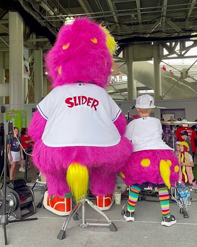 Happy Kids Sunday Fun Day! 🎉