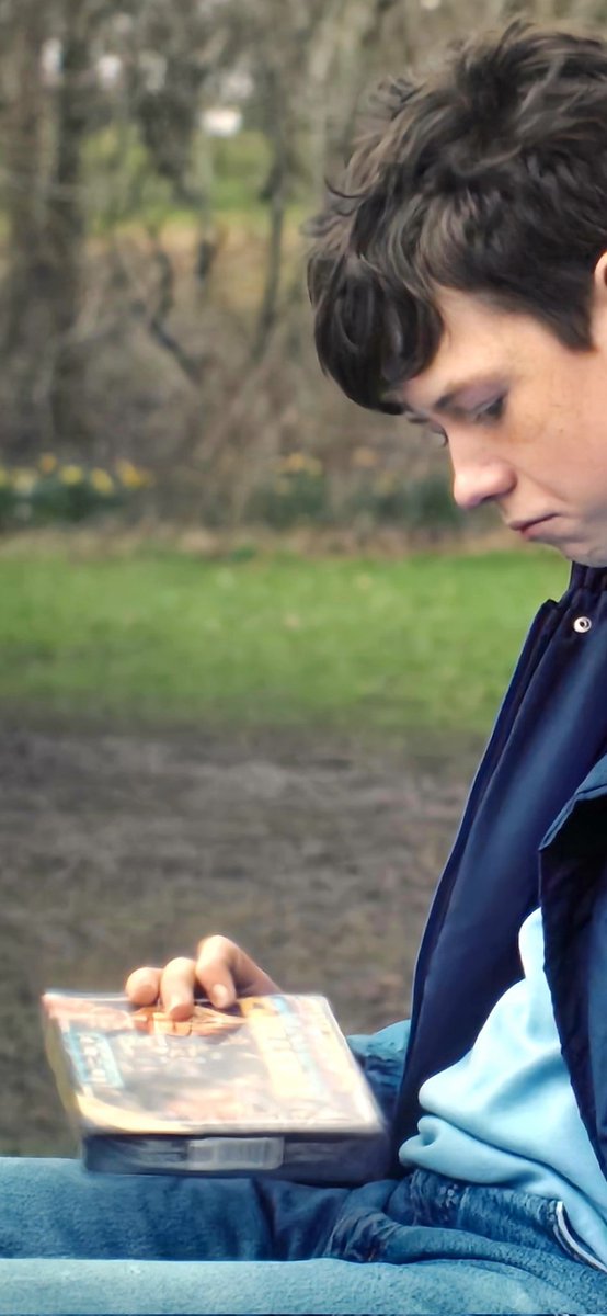 MarkRJones1970's tweet image. And, as has been pointed out to me, a sealed copy of 'Daley Thompson's Olympic Challenge' is given as a present in episode 4 #ZXSpectrum #OceanSoftware #RetroGaming