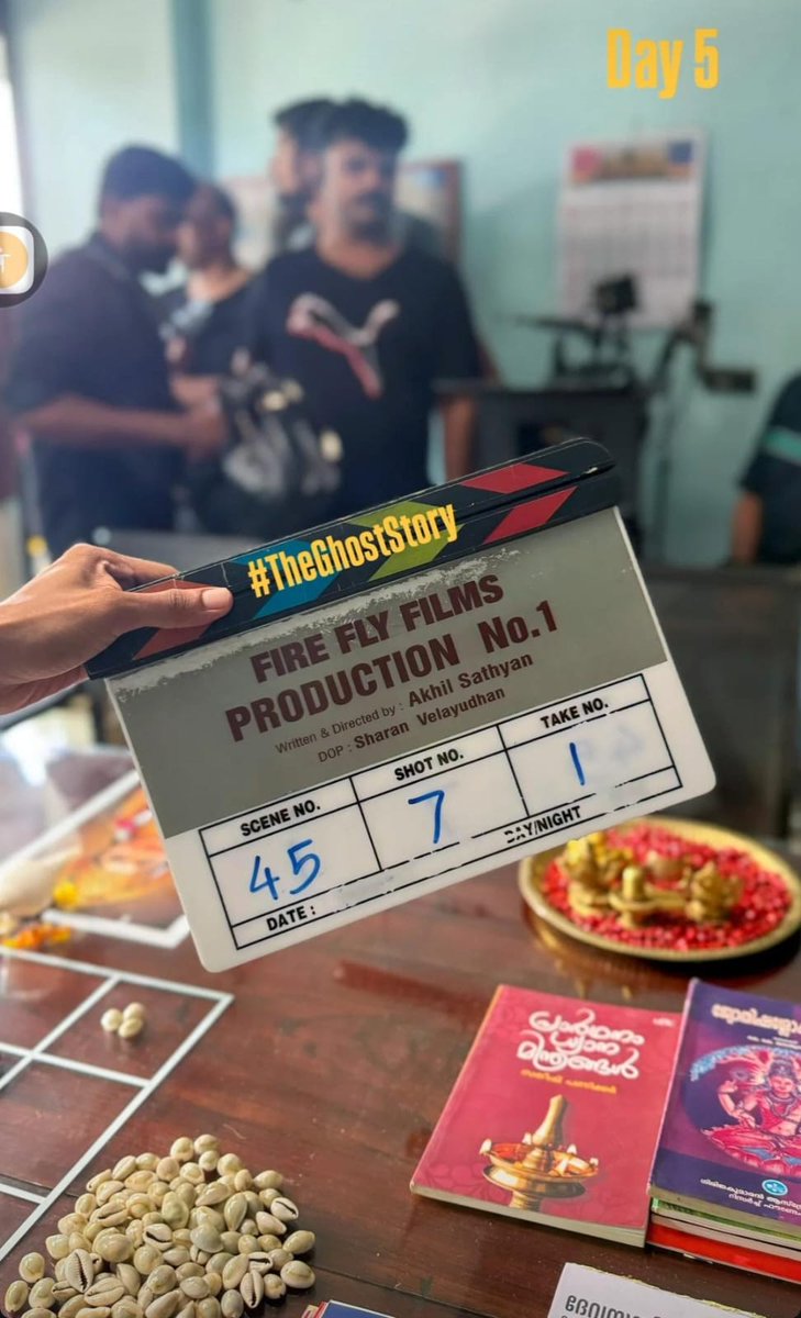 WECineLoco's tweet photo. #NivinPauly - Akhil Sathyan's Horror comic flick second schedule started at Ottapalam✌

The Return of Nivin - Aju Combo 🤙❤ https://t.co/9qLFMK5HCv