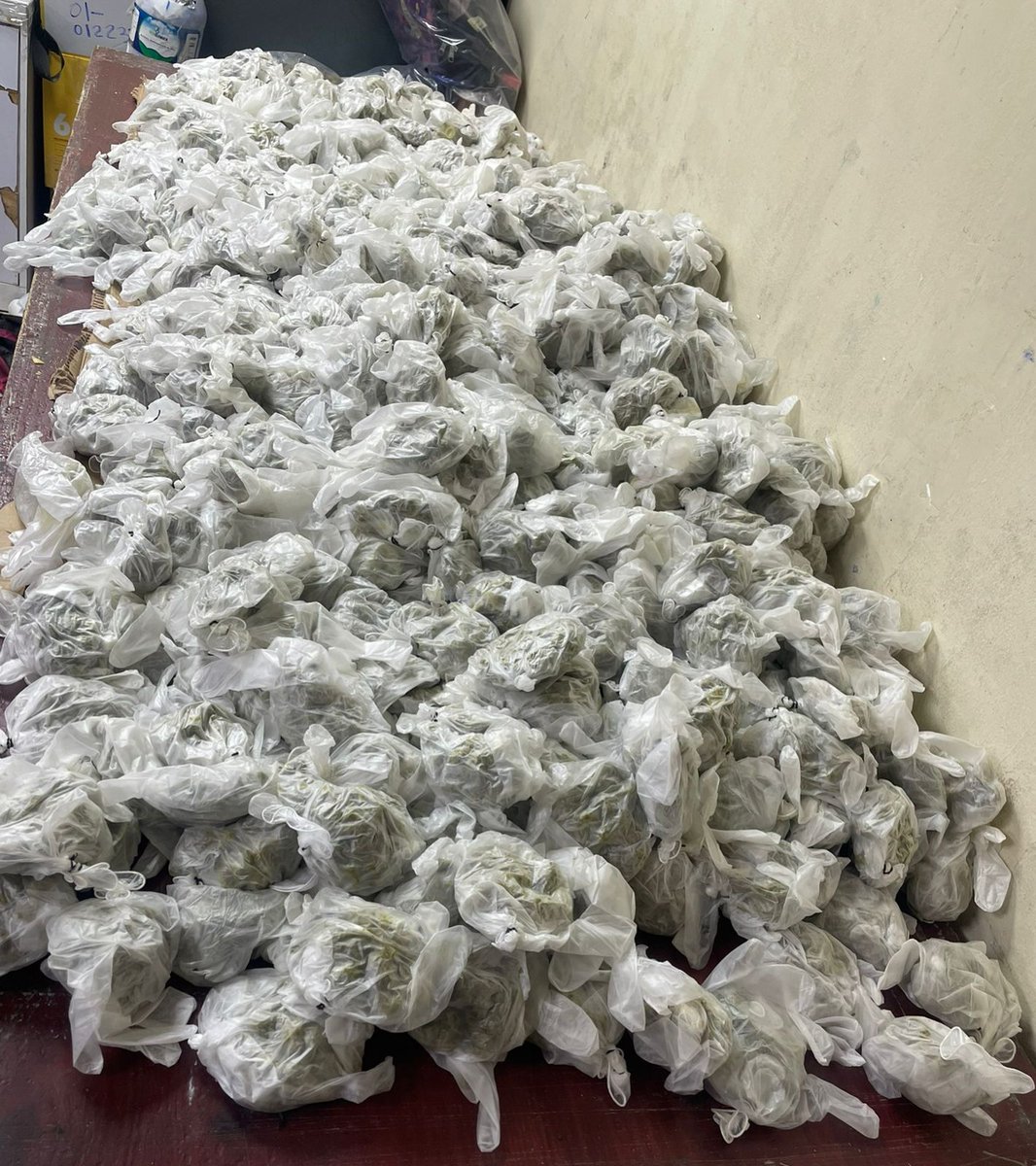 imparcialRD's tweet photo. @DNCDRD #DNCDRD
@deverscarlos #deverscarlos #luisabinader #Abinader #imparcialrd
DNCD incauta más de 700 guantes quirúrgicos llenos de marihuana ocultos en pañales en Puerto Haina https://t.co/cC0qdHMhRE https://t.co/v4qcB8NCsb