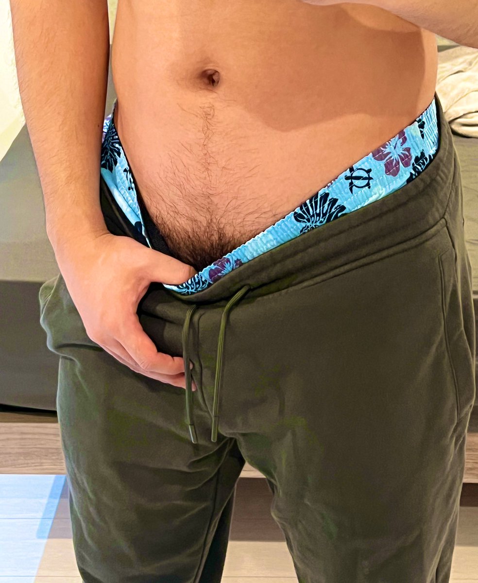 boxer_fetish's tweet photo. ノースエもえっちだと思うんですけど、トランクススウェットナイトはもっとえっちなので開催していただけないですかね🥺 https://t.co/oHHMd2Ok0m