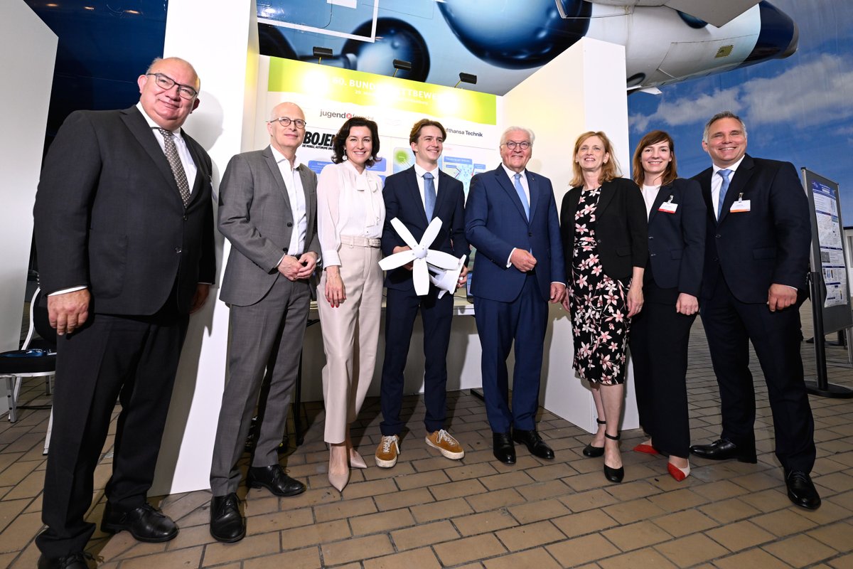 Die Preisträgerinnen und Preisträger des 60. Bundesfinale Jugend forscht stehen fest!🤩

Zur Pressemitteilung: jugend-forscht.de/presse/pressem… 

#jugendforscht