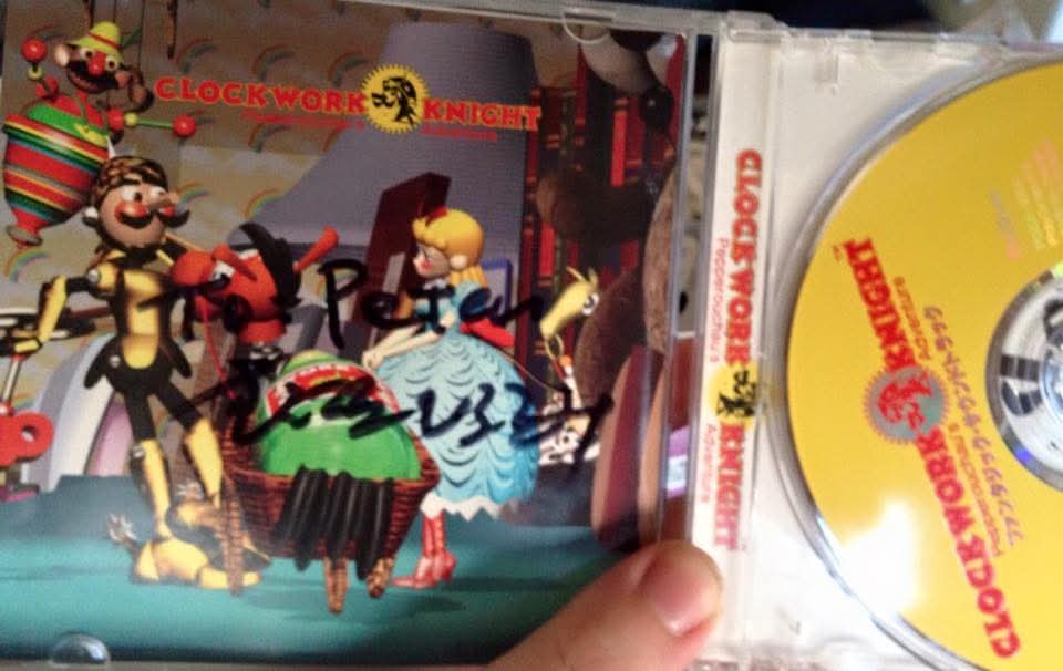 peterdcohanlon's tweet image. 東京の渋谷で@Dr_Purple2155と会ってから10年が経ちました！

お酒を飲んだり、美味しいものを食べたり、なんと僕のクロックワークナイトのサウンドトラックにサインまでしてもらいました！

あの日僕とAmyに優しくしてくれて、そしてこれからも変わらぬ友情をありがとう！ m(_ _)m

#ClockworkKnight