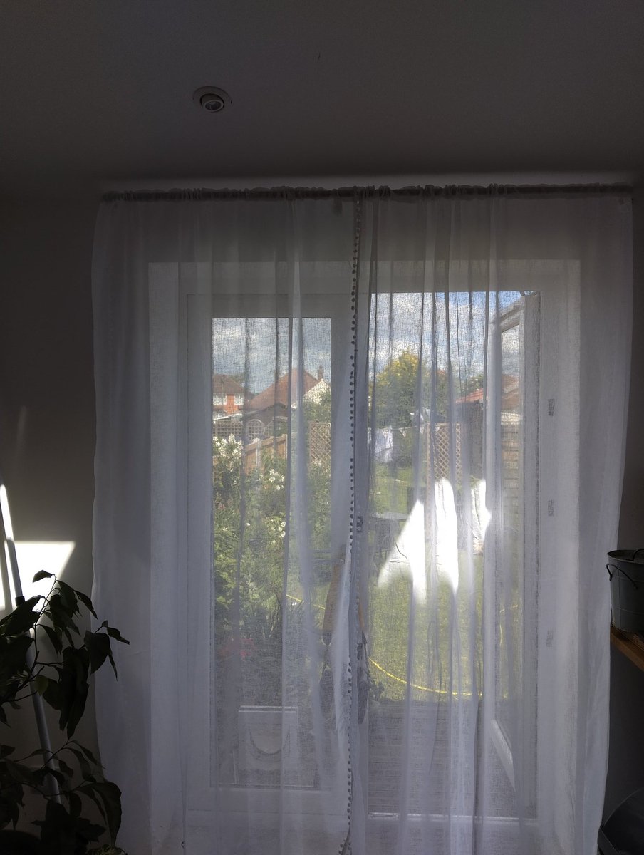 Been meaning to do this for 2 years! Hopefully now I can have the doors open all summer without a house full of flies!! 🤞🤞🤞