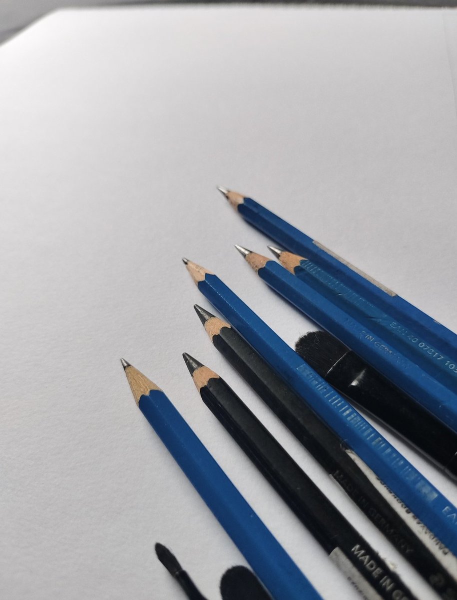 MiamiHeat season is over but my passion as a Heat fan continues. Drawing some  charcoal and pencil portrait x Heat Legends soon🔥  

#Heatnation #miamiheat #art