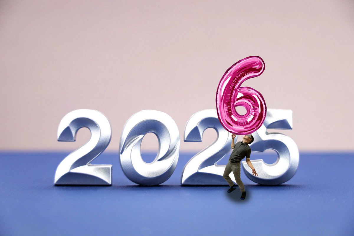 6月になりました。
６月も相変わらず福島行きは免れません…。
ダイユーエイトとリオンドールがお友達。
がんばれ!Mr.ながおか!
いいね♥とフォローしてくれると嬉しいです

★独り言★
あさってからまた福島だとよ…

#6月
#福島 
#June 
#合成写真
#followme