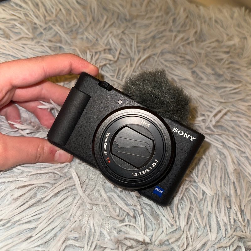 wickedkid27's tweet photo. Get the Sony Digital cameras I’m selling on @VintedUK. Size %{size} for £399.00! https://t.co/X44E9X8FHB https://t.co/x2sceNd5ks