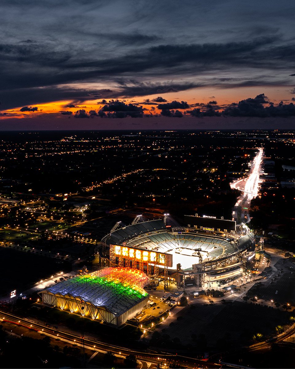 Happy Pride Month! #DUUUVAL is for everyone 🏳️‍🌈✨