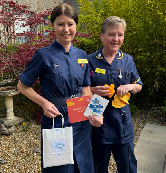 Appeal for knitted kindness hearts for patients telford-live.com/2025/06/appeal…