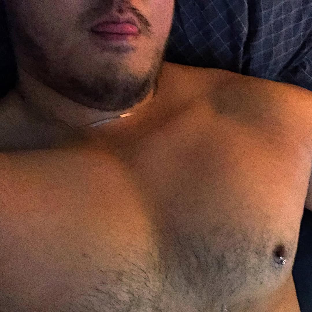 ただの自撮りじゃないよ…想像してみて🛌🫦