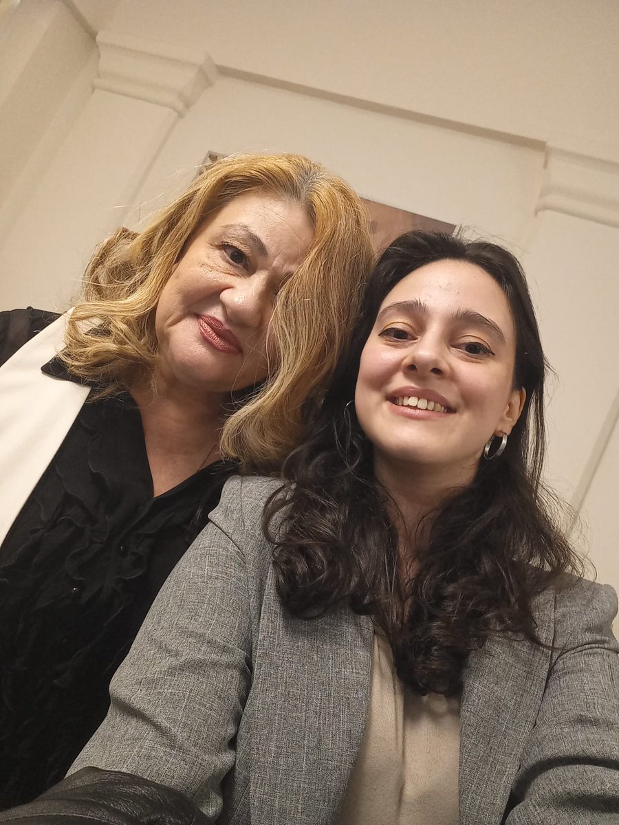 Čudesno lepo veče na promociji knjige  Radovana Sremca o velikoj divi, Zemunki Raheli Ferari o kojoj su nadahnuto i s ljubavlju govorile velike dame i umetnice - Branka Petrić i Ceca Bojković. Da citiramo autora, "Zaista je zadovoljstvo (iako veoma teško) baviti se kulturom!"