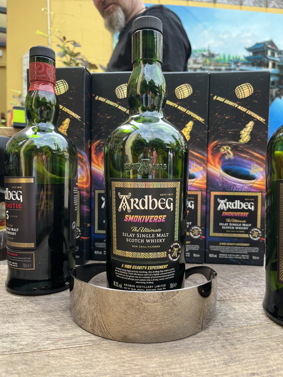 TimmoGermany's tweet photo. Happy Ardbeg Day 2025 at Spirituosen Wolf in Hamburg with lots of sunshine, of course the new Ardbeg Smokiverse, many more drams, cocktails, great whisky friends and a delicious cigar 🥃🥳☀️💨
@Ardbeg #spirituosenwolf #ardbeg #ardbegday #whisky #cigar https://t.co/mnPP9KBhXW