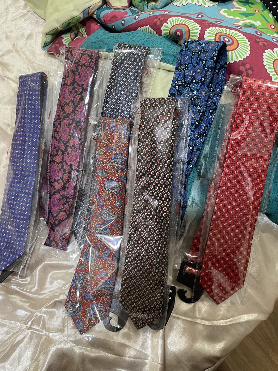 DrSachinMittal1's tweet image. As I came back home, received new collection of ties. Because dressing up well matters. 

#DoctorStyle #Menswear #StyleAndSubstance