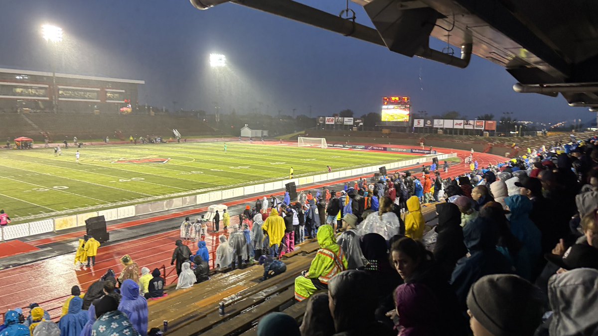 WoW! Quel bel ambiance hier au stade du PEPS! 7218 fois merci à tous. La preuve est faite. Les gens de Québec méritent un club de CPL!