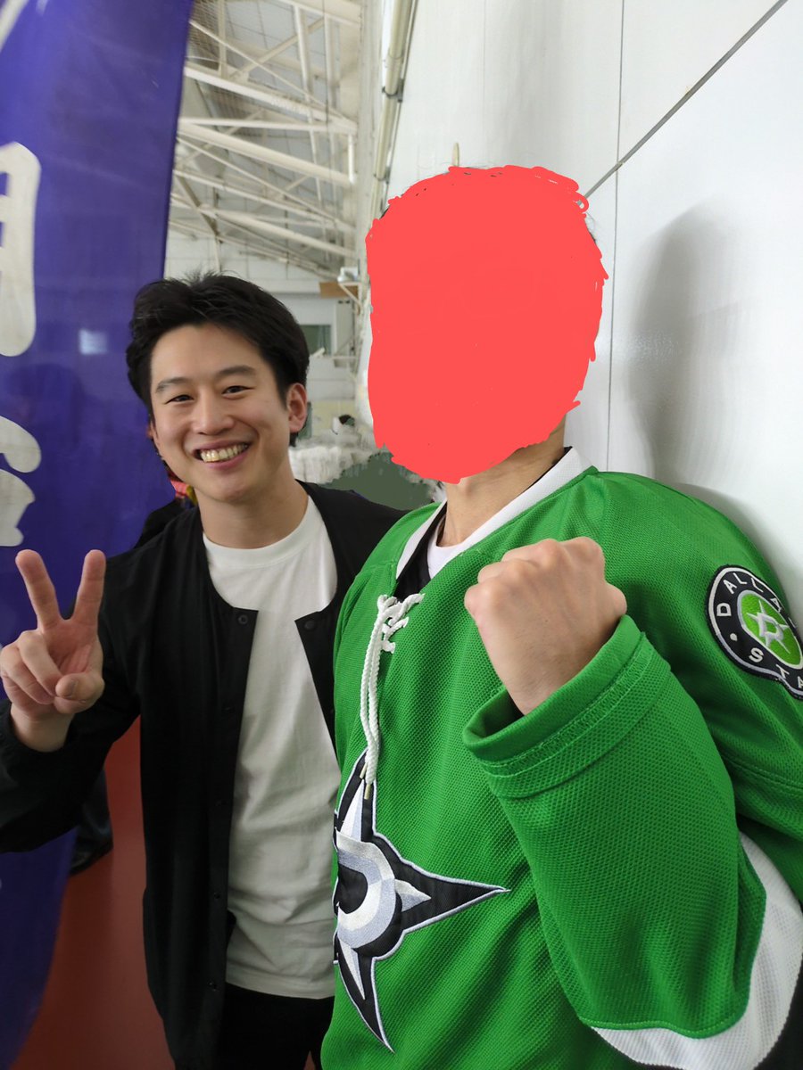 TYEMAAR1's tweet image. 今日は午後から #ダイドードリンコアイスアリーナ に行ったんだけど, #東北フリーブレイズ に関わるお三方と遭遇して超ビビった!! (#田中健太郎 元選手, #人里茂樹 選手, #若林クリス 監督) プロも注目する大会なんだねぇ