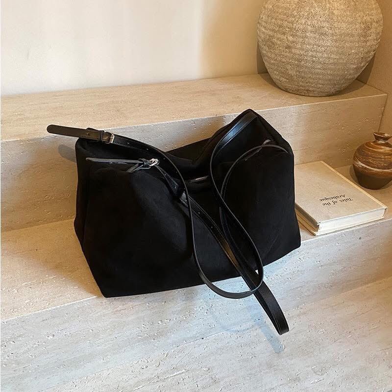 biscuittcn's tweet photo. 🌵Tiny bag ส่งฟรี! 

 size : 40x19cm
♡ price : 280.-

* มี 3 สี ดำ ครีม น้ำตาล * https://t.co/arXrFiu1ma