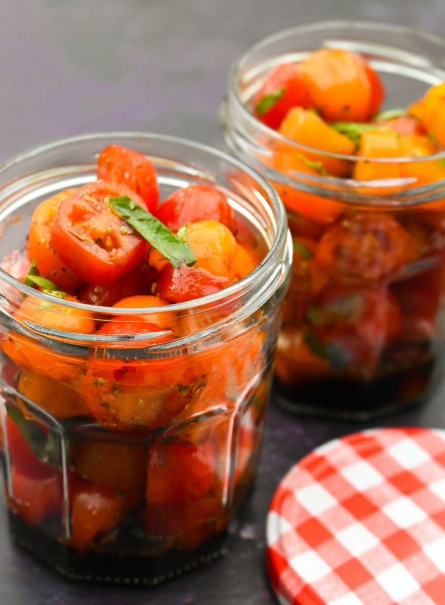 The Vegan Lunch Box (@vegan_lunch_box) on Twitter photo โญ๏ธ NEW RECIPE โค๏ธ - The most glorious marinated cherry tomatoes
theveganlunchbox.co.uk/easy-marinatedโฆ
These take minutes to make & are so darn delicious. Add them to sandwiches & wraps, perk up your salads or heap them on a baked potato filled with hummus, whipped feta or vegan cheddar. #vegan โญ๏ธ NEW RECIPE โค๏ธ - The most glorious marinated cherry tomatoes
theveganlunchbox.co.uk/easy-marinatedโฆ
These take minutes to make & are so darn delicious. Add them to sandwiches & wraps, perk up your salads or heap them on a baked potato filled with hummus, whipped feta or vegan cheddar. #vegan