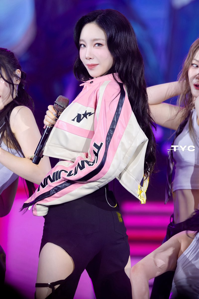 TYC_____'s tweet image. 250601 The TENSE

#태연 #TAEYEON
#TAEYEON_TheTENSE
#TAEYEON_TheTENSE_in_BANGKOK