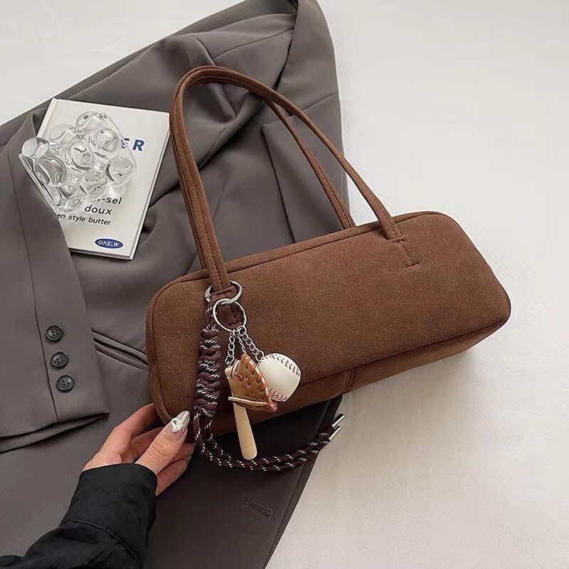 biscuittcn's tweet photo. 🌵Jenny bag ส่งฟรี! 

 size : 30x13cm
♡ price : 280.-

* มี 4 สี ดำ น้ำตาล โกโก้ ครีม* https://t.co/n6zYqTb6u4
