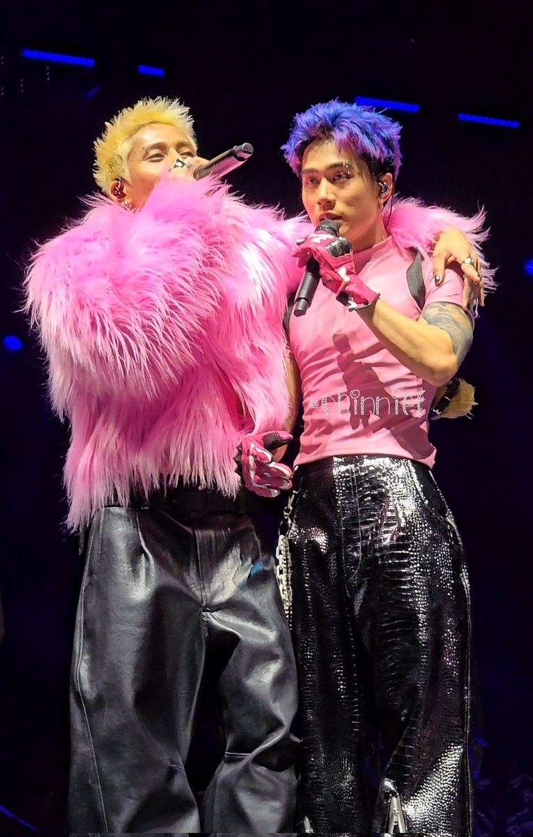 chinnieF's tweet photo. Angas yan sila on pink 🤘Joken!

BLUE OCEAN FOR MAHALIMA
THE WORLD IS YOURS SB19
@SB19Official #SB19
#SaWWorldTourPH https://t.co/22Zw8I4UDO
