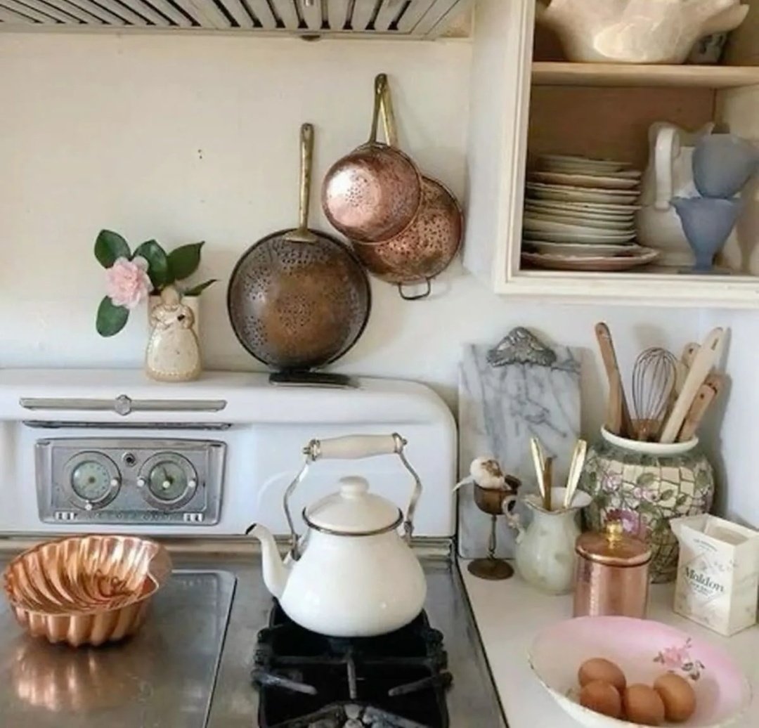 scarlettwants's tweet image. dreaming of my own little cottage