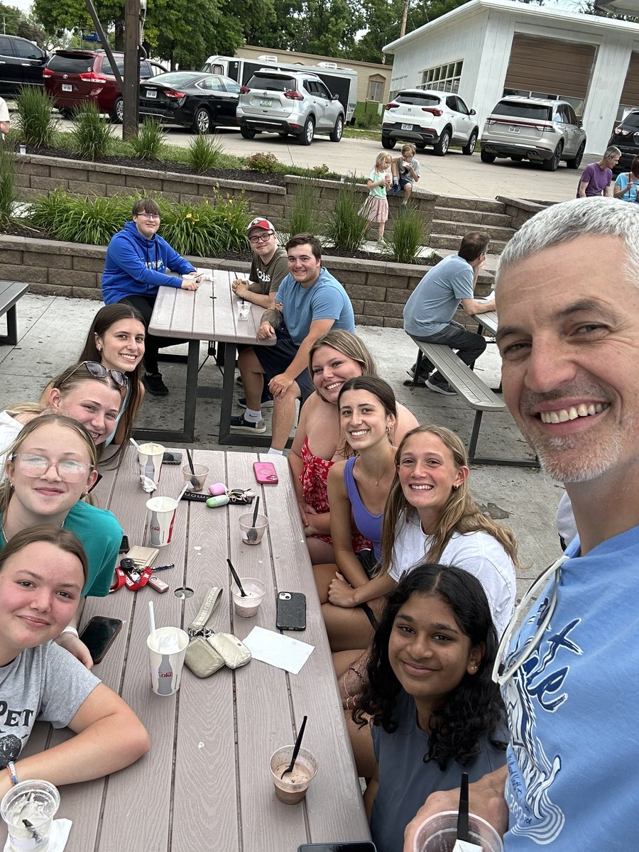 Thanks for your dedication this season. Last week wrapped with our banquet and the throwers’ outing.

Athletes, good luck next season whether it’s on the field, court, mat, or road. Keep COMPETING.

Seniors, THANK YOU!

Track athletes back in the wt room 6/10!