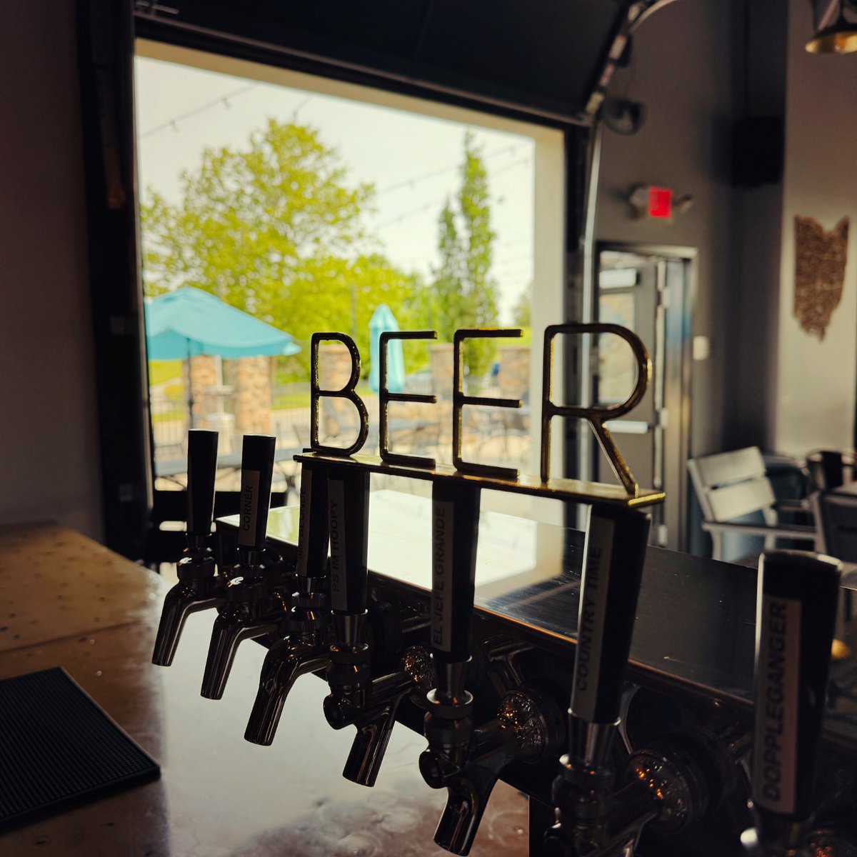 𝐓𝐨 𝐛𝐞𝐞𝐫 𝐨𝐫 𝐧𝐨𝐭 𝐭𝐨 𝐛𝐞𝐞𝐫?
That’s not a question — that’s a moment of temporary insanity. 🍺😜
•
•
•
#sundayfunday #breakfastofchampions #beerinspires #cheerstotheweekend #craftbeer #beerstagram #cbusbeer #columbusohio #beertapped #ohioontap