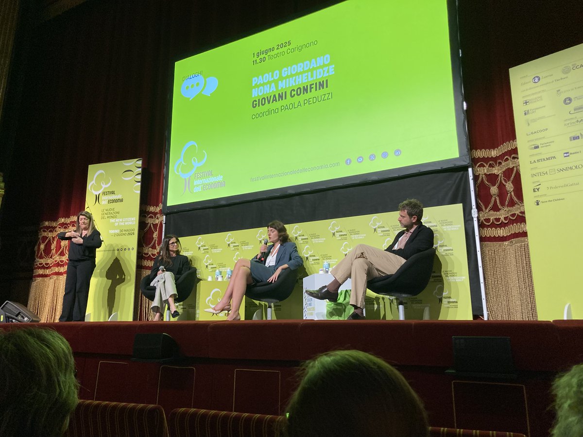 RUSSIA NO, EUROPA SÌ
Non una battaglia “contro” ma “per”
per i valori che l’Europa rappresenta, per lo stile di vita, per un sistema che garantisce diritti, democrazia e libertà, e che va difeso
<a href="/NonaMikhelidze/">Nona Mikhelidze</a> con <a href="/paologiordano/">Paolo Giordano</a> e <a href="/paolapeduzzi/">Paola Peduzzi</a> al <a href="/festinteconomia/">Festival Internazionale dell'Economia</a>