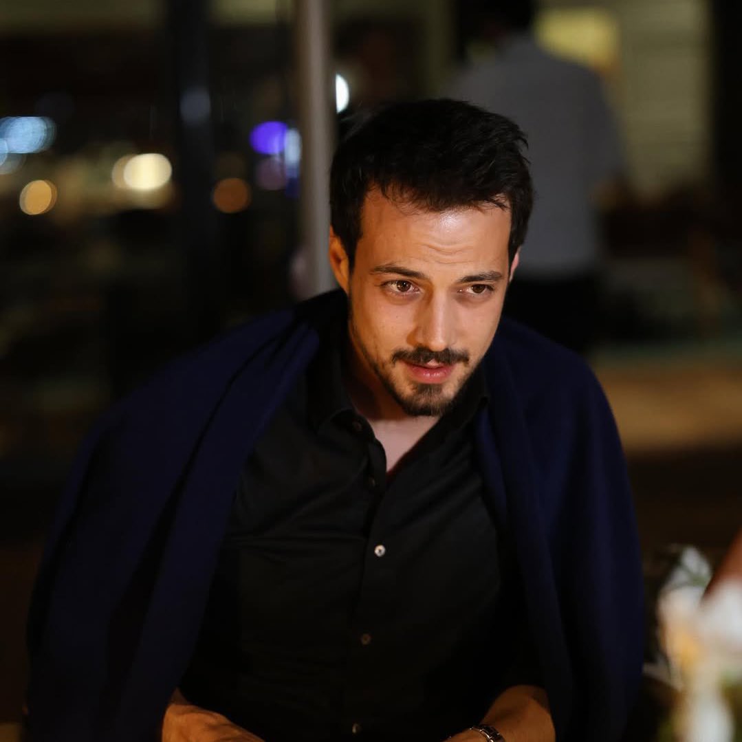 Durur musun sbdhd ortalık karışık şu an 
😋