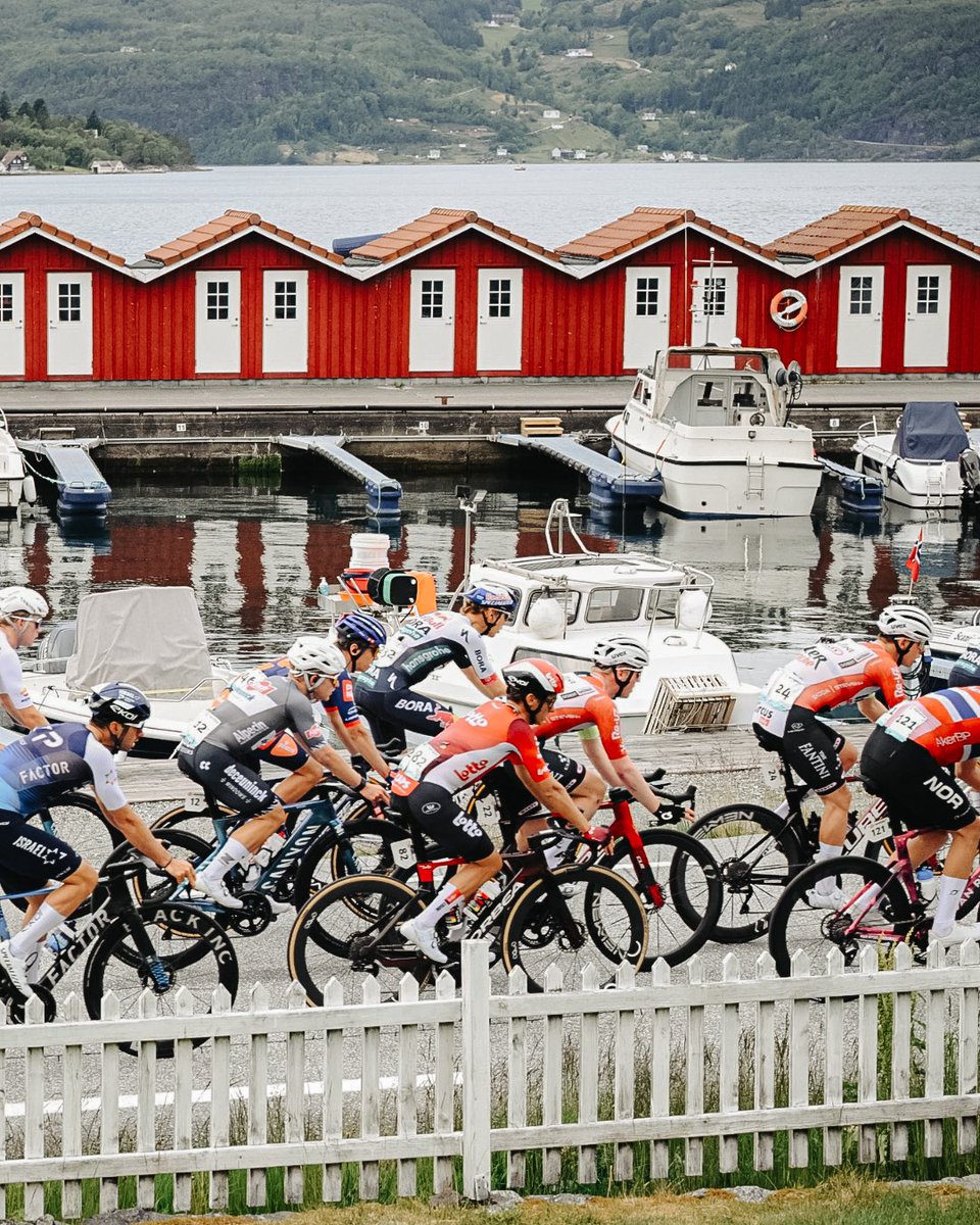 Scenic roads, passionate crowds, and fierce racing. 🇳🇴
The Tour of Norway delivered stunning views and valuable experience.

Pictures: PhotoNews
