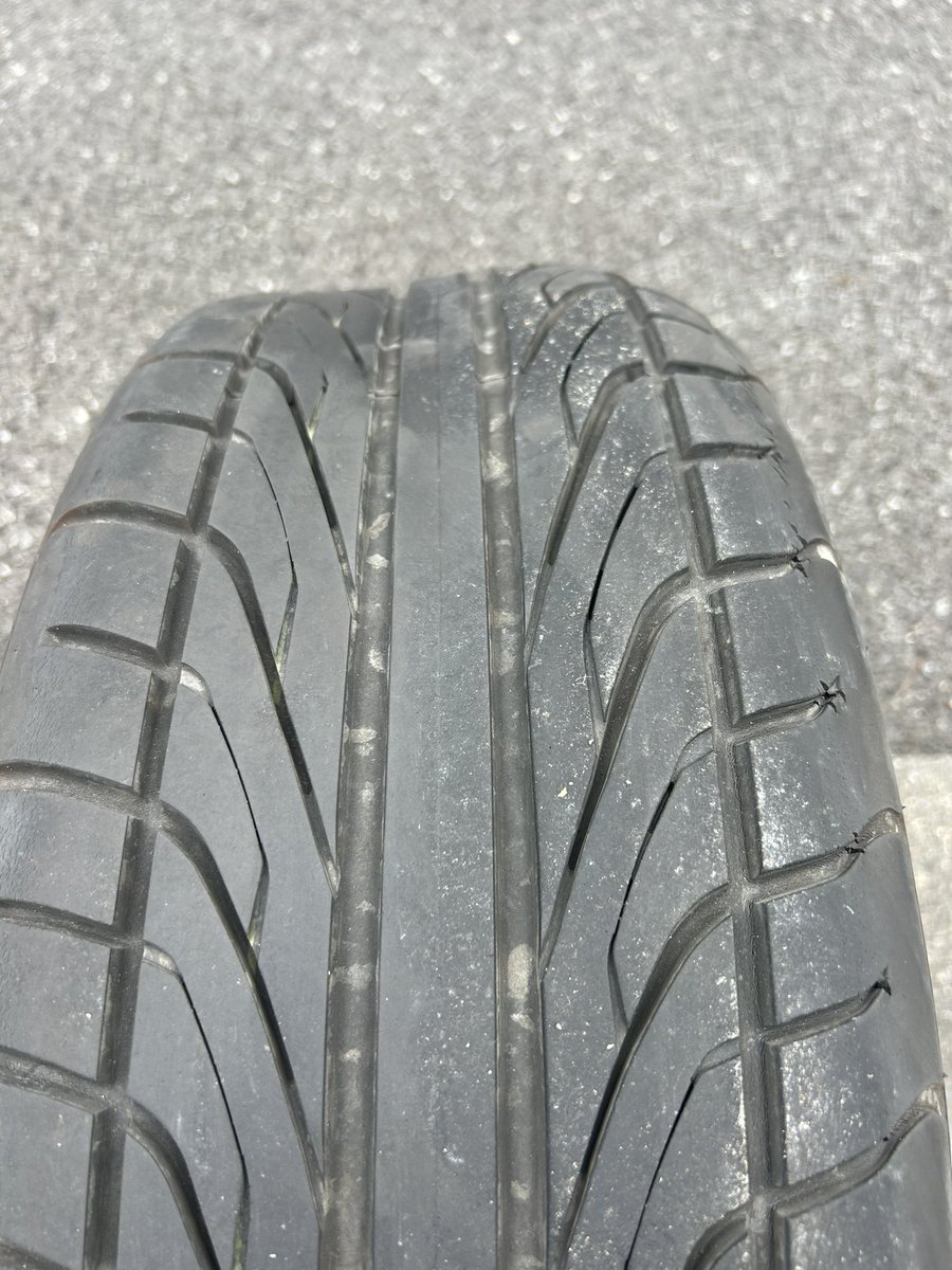 jishikaw8's tweet image. 急に乗り心地が悪くなったと思ったら、、、お分かりいただけただろうか。アブないアブない。