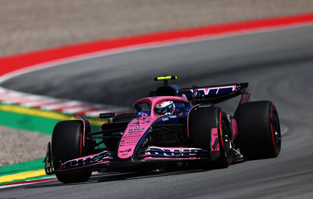 🏁 Bandera a cuadros 

Desdibujada carrera de Franco, una estrategia un poco cuestiónale, el ritmo sinceramente no estuvo. Se benefició con el SC y le alcanzó para subir 2 posiciones y quedar P15

🇫🇷Gasly P8 beneficiado por el SC

🔜 A pensar en Canadá y cambiar el chip. VAMOS 🇦🇷