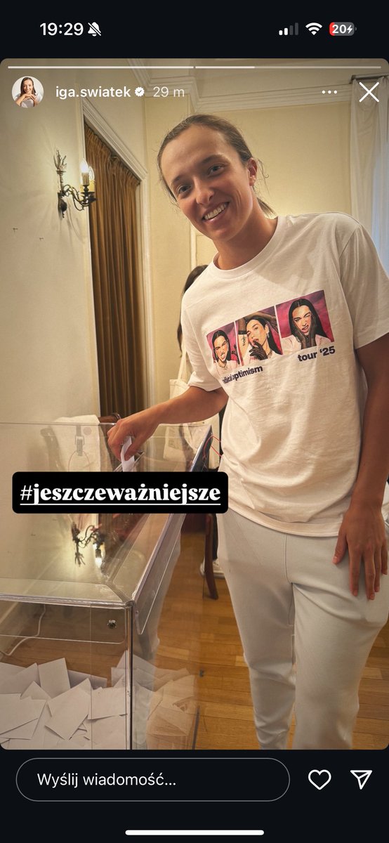 proszę słuchać królowej i naśladować 🗳️