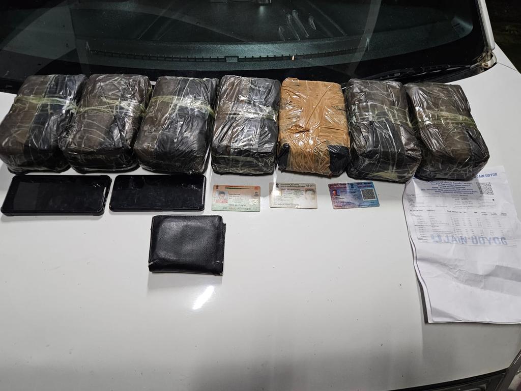 Assam Rifles and DRI seized 70,000 Yaba tablets worth Rs  7 Cr from a WagonR in Teliamura, Tripura on 01 Jun 2025. Two individuals of Tripura were apprehended. Credit- PRO Defence