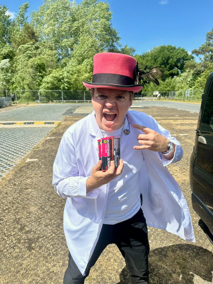 roryboomin's tweet photo. But Darling I'd still catch a Grenade for ya
Up next
Fri 6 June - Keswick Beer Festival, Headliner
Sat 7 June - Middleton Arena, 3pm Early Doors Day Sesh
#grenade #brunomars #smoke #flair #boomin #festival #daysesh https://t.co/KDmcpR0xoJ