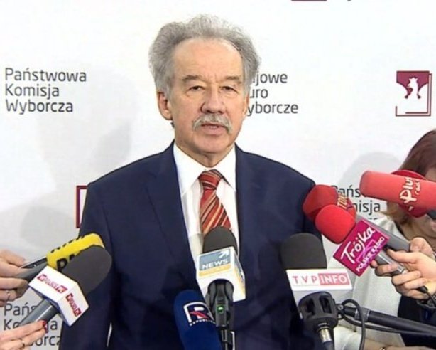 ‼️PILNE‼️

Państwowa Komisja Wyborcza potwierdza! W jednym z lokali w Warszawie doszło do nieprzyjemnego incydentu.

"Chłop przyszedł i się normalnie zesrał do urny" - powiedział szef PKW