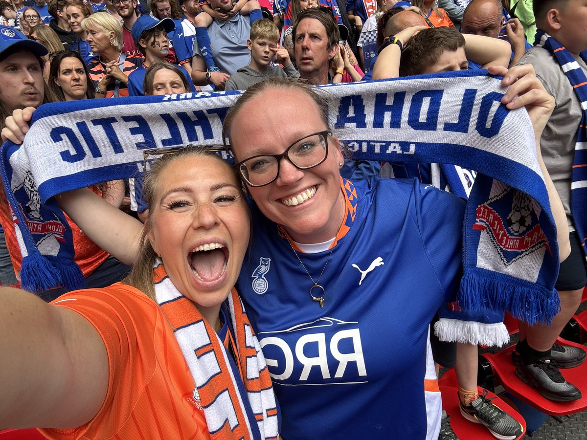 VickySteve89's tweet photo. #THEVANARAMA https://t.co/SH5mrX7bfA
