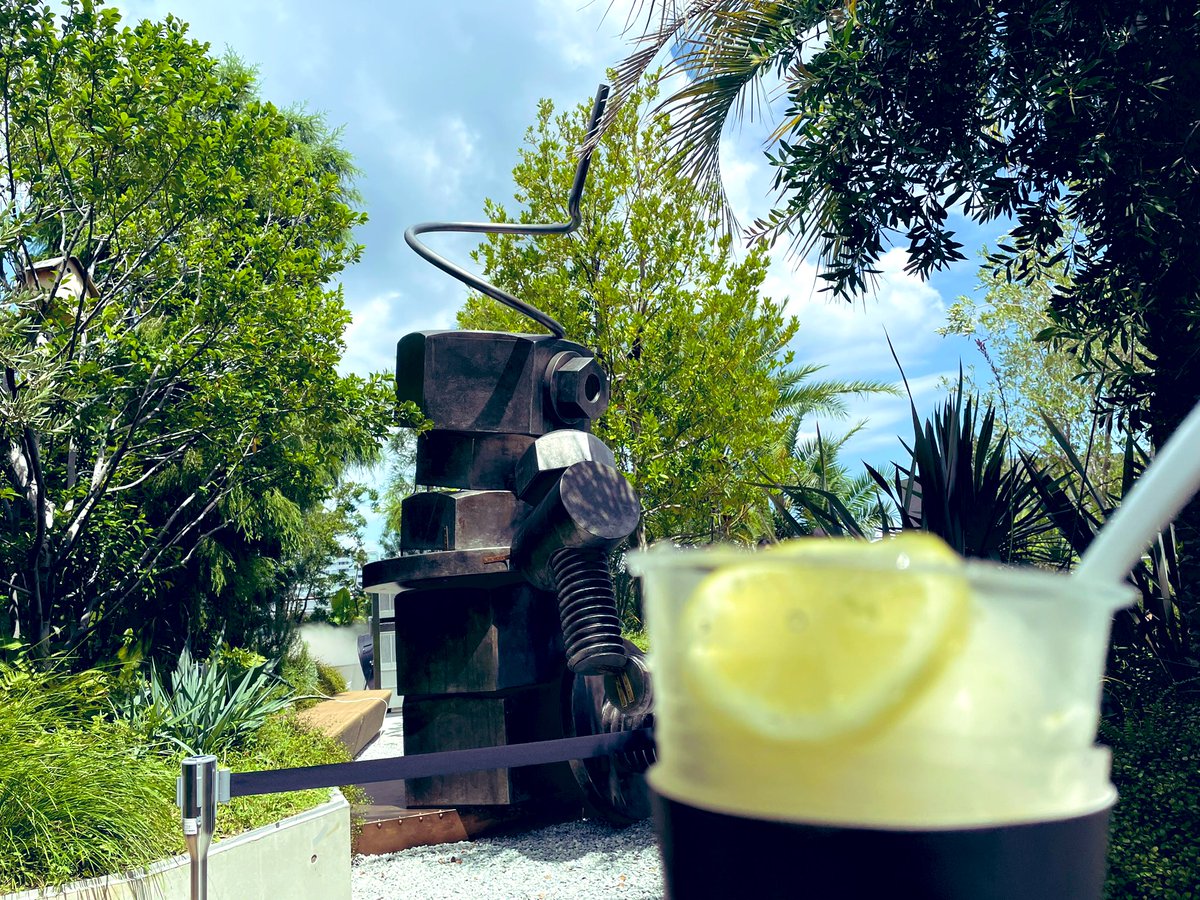 tdr_yonezu's tweet image. &quot;(*´○`)o¶~~♪ ✨〜
六月一日〜
今日も返信なし〜(*´o`)•*¨*•.¸¸♪
↑↑

私も、これ一日中言ってた〜笑　
米津さぁん
皆さぁん、お元気ですかぁ〜
このお顔の絵文字はどういう意味？？笑

ある人に送った返事も来ないなぁ爆笑
リアル　ポストヒューマン🤣
おやすみ〜💤
 #POSTHUMAN
 #米津玄師