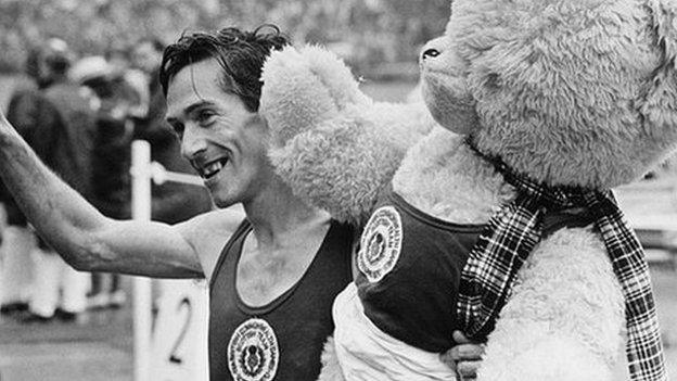 Sad news about the death of Commonwealth Games champion Lachie Stewart at the age of 81. I've never forgotten watching him surge to glory in the 10,000m in Edinburgh in 1970 during an event which was packed with great Scottish achievements. RIP, Lachie! thecourier.co.uk/fp/past-times/…