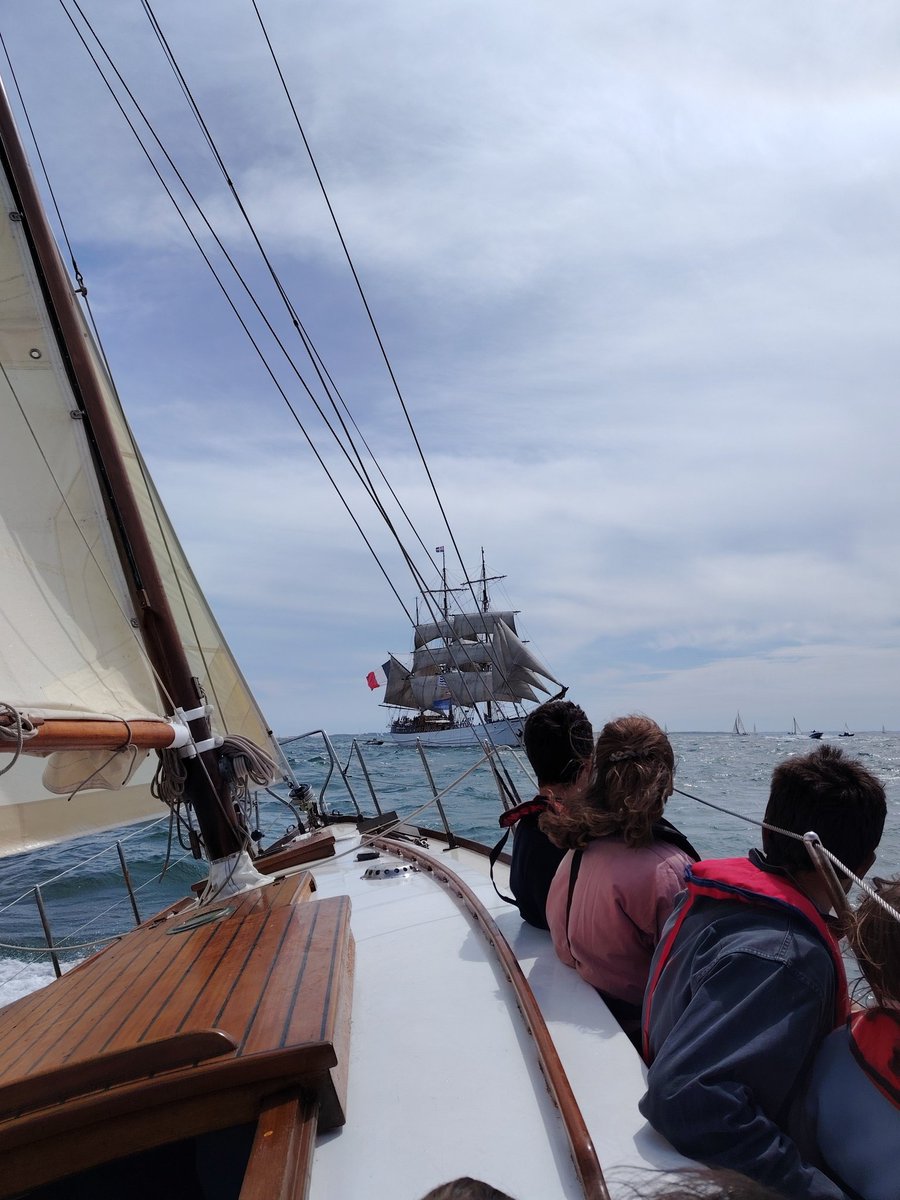 perenadler's tweet photo. #SemaineDuGolfe https://t.co/ys1xxkJJNM