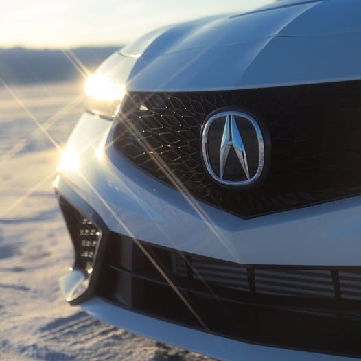 EdMartinAcura's tweet image. Rise and rev it up. 🏁 #IntegraTypeS