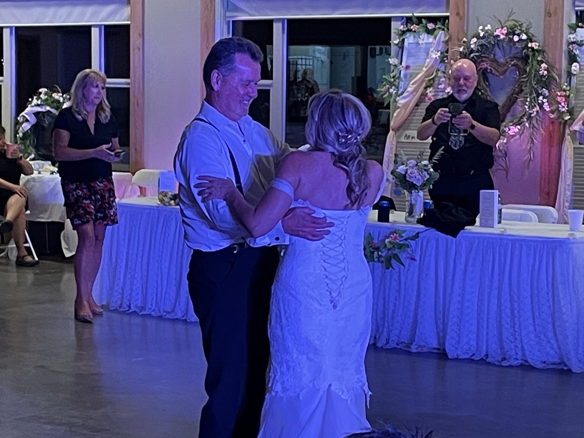 LSBEvents's tweet image. 💃🕺 A first dance for all ages - @lsbevents creates the perfect atmosphere and ambiance for everyone to enjoy! 🌟 Let us turn your  dance into an unforgettable experience.

Explore our services at littlesomethingbeautiful.com. 💖

#TimelessExperience #LittleSomethingBeautiful