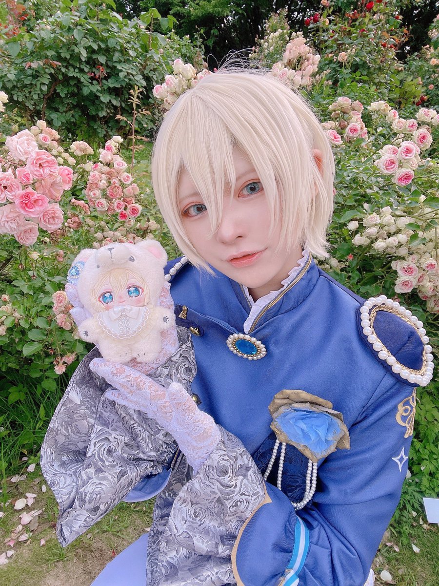 1年越しのブリム薔薇撮リベンジ❕薔薇に囲まれてきたよ🥀🥀/cos

#JCF京成バラ園