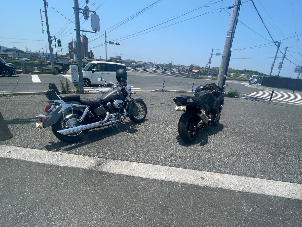 tkawano2's tweet photo. 土日はお久しぶりの良か天気で
気持ち良かった😎✨

#zx14r
#z34
#ＢＭＷ
#Kawasaki
#honda
#suzuki
#YAMAHA
#ducati https://t.co/ggaoMdj70A