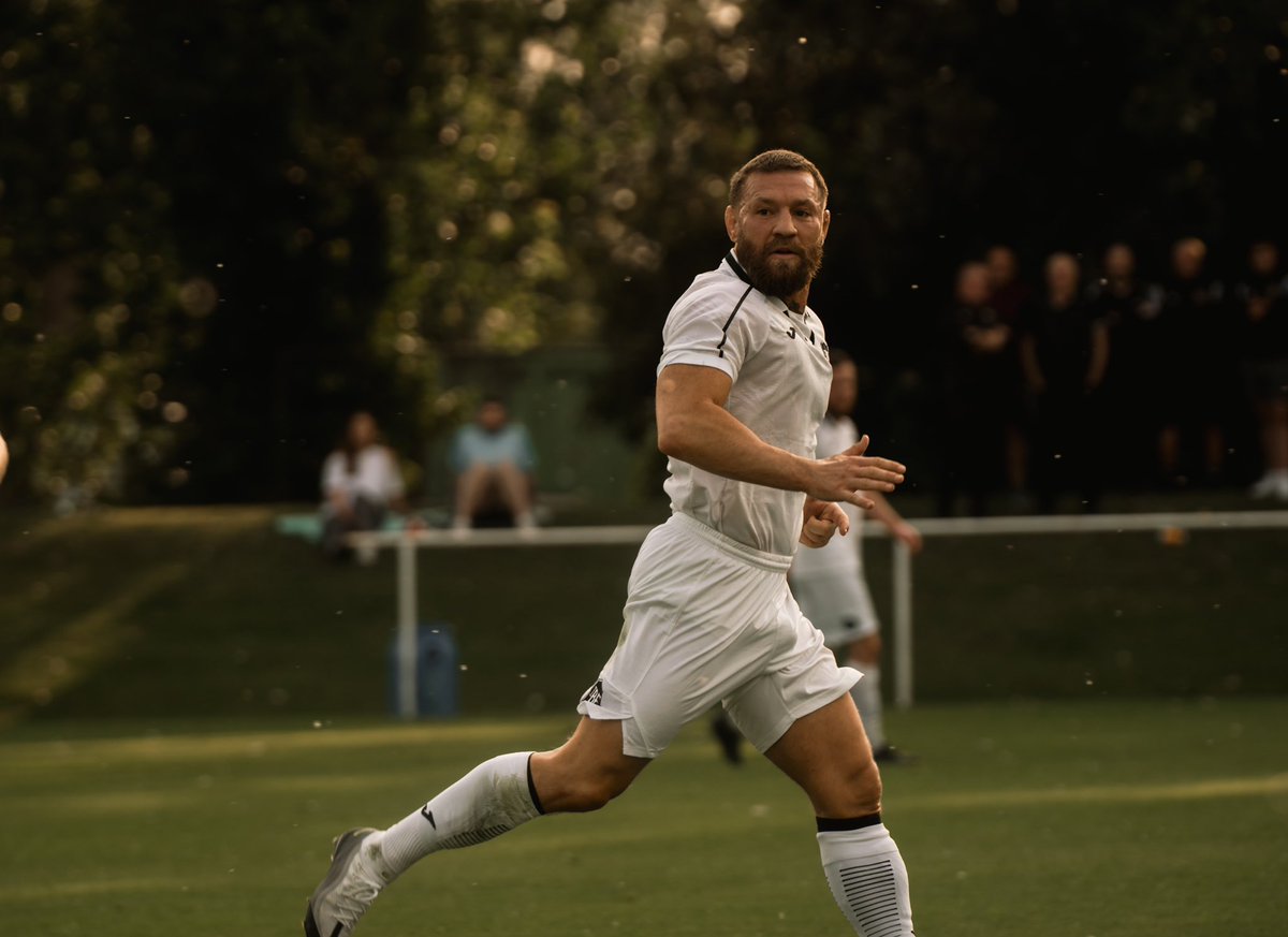 Conor McGregor tweet media