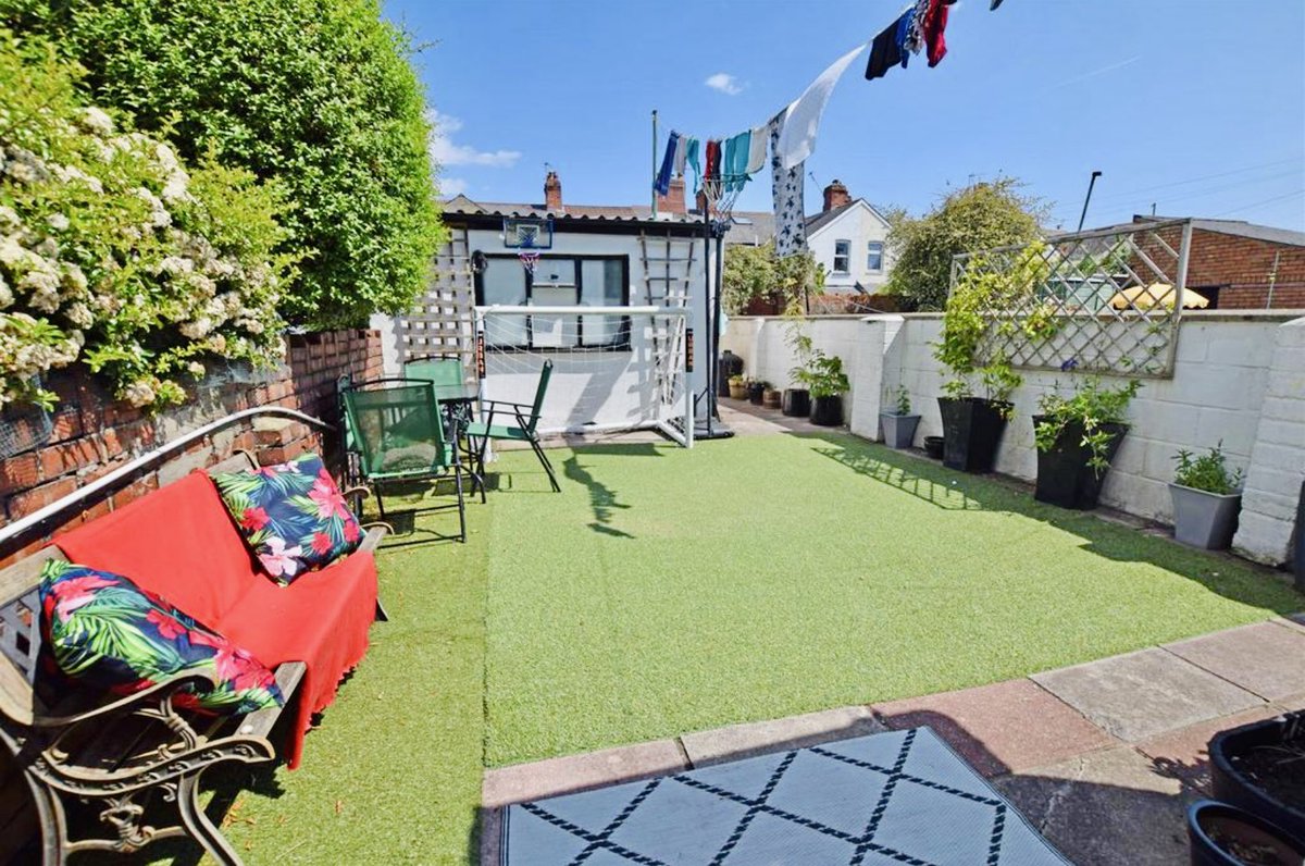 In sought-after Edington Avenue, close to UHW at Heath, this extensively modernised and attractive Freehold terrace house offering spacious family-size accommodation which warrants a visit to be fully appreciated. View the 360 virtual tour online at rightmove.co.uk/properties/162… #home