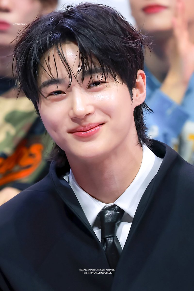 byeonwoonist's tweet photo. precious smile, precious wooseok https://t.co/Ht7IdKMB5l