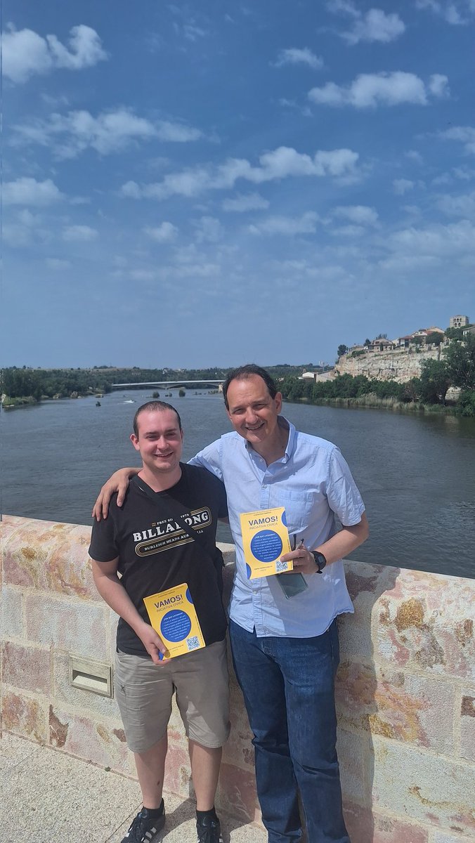 VAMOS! en su recorrido por España visita la bella ciudad de Zamora. 

#rutavamos 

Seguimos recorriendo toda España.

🟨✌️